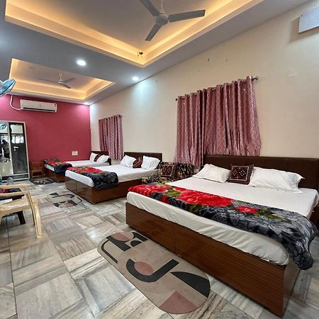 Aashirwad Residency Acomodação com café da manhã Ujjain Exterior foto
