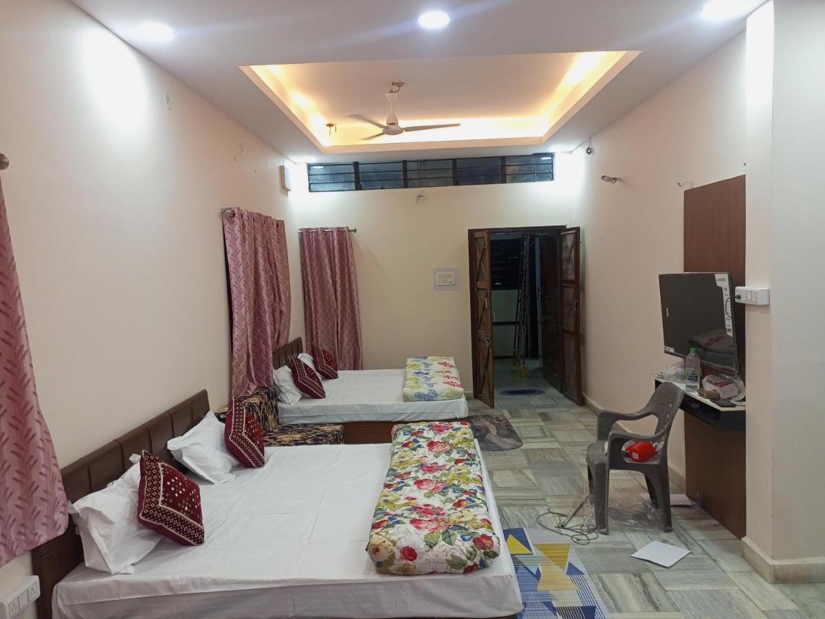 Aashirwad Residency Acomodação com café da manhã Ujjain Exterior foto