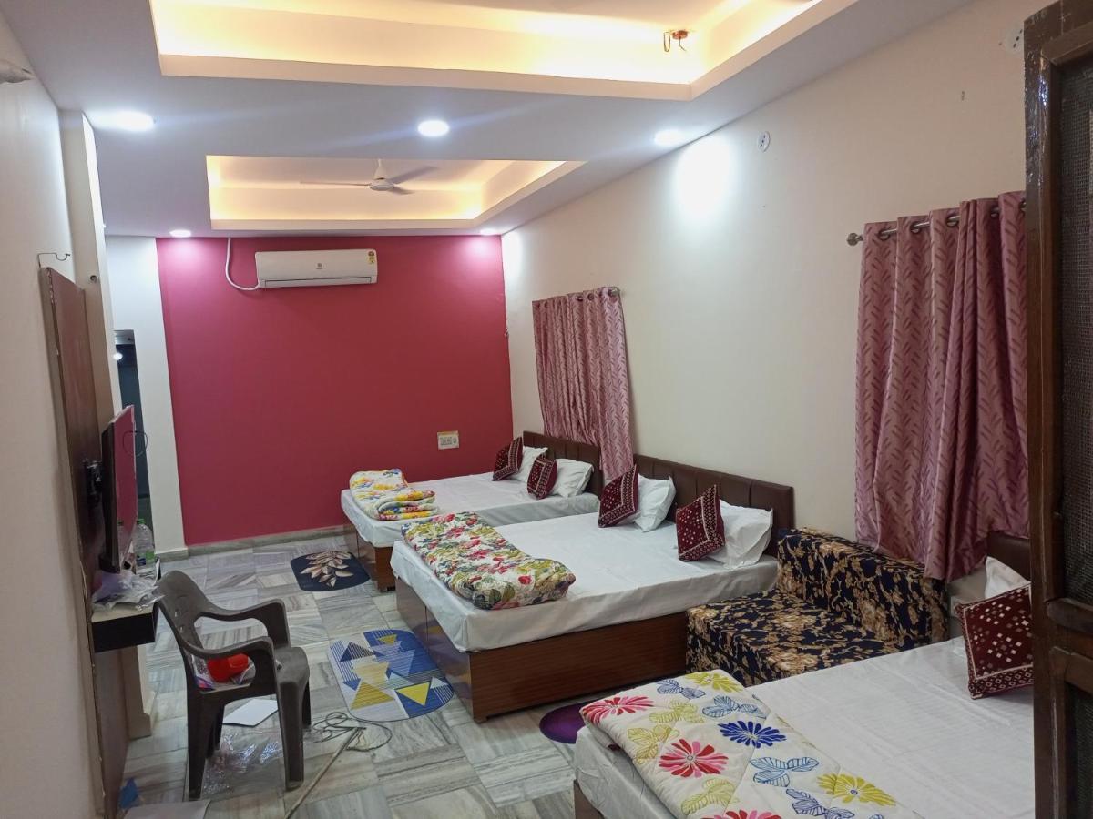 Aashirwad Residency Acomodação com café da manhã Ujjain Exterior foto